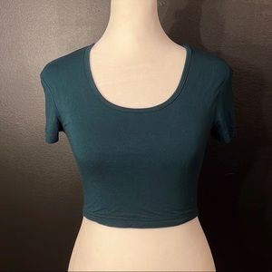 Hunter green crop top tee size small